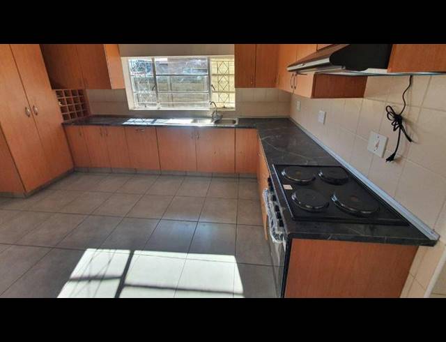 3 BEDROOM HOUSE FOR SALE IN RIVERSDALE